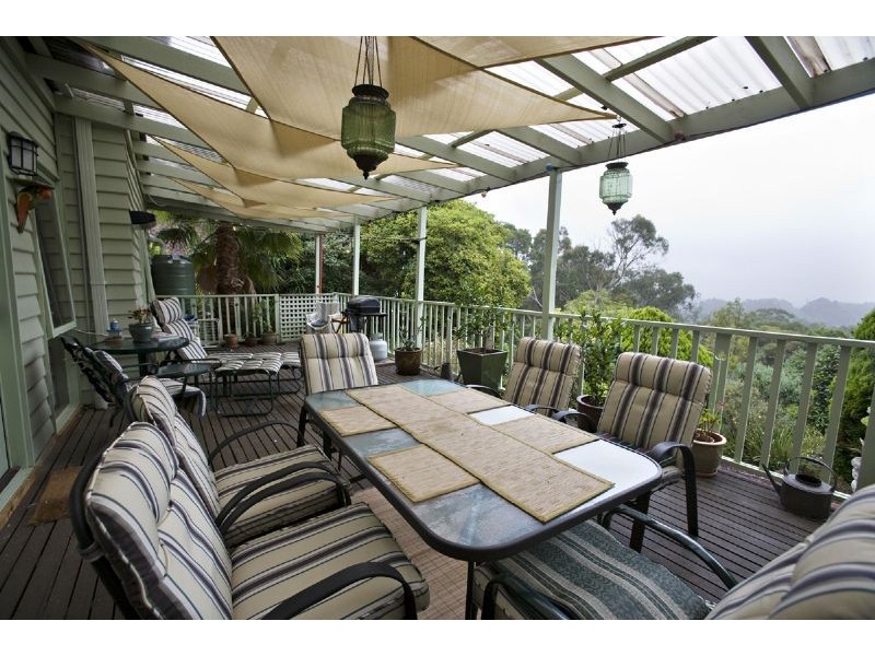 14 View Road, The Basin VIC 3154