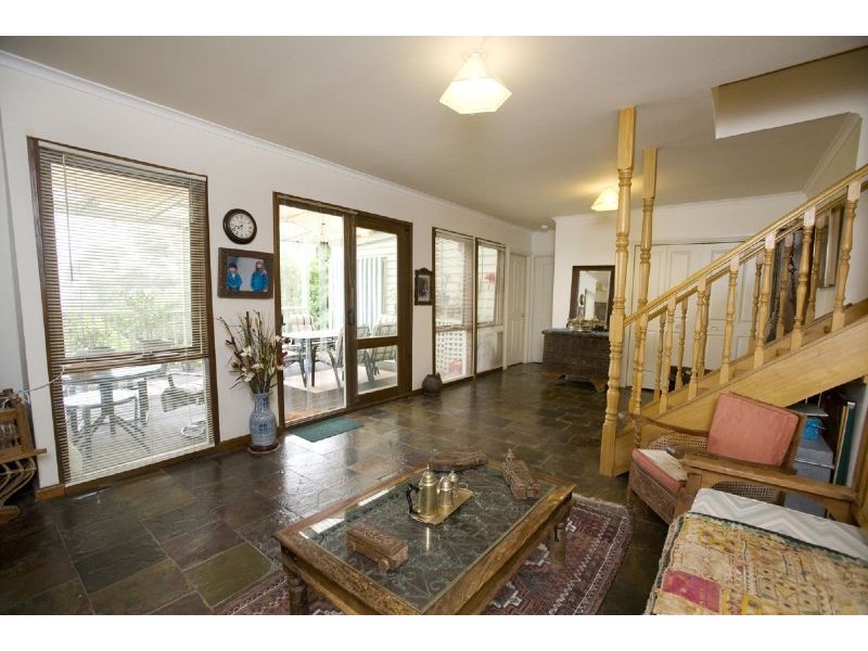 14 View Road, The Basin VIC 3154
