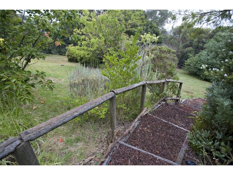 14 View Road, The Basin VIC 3154