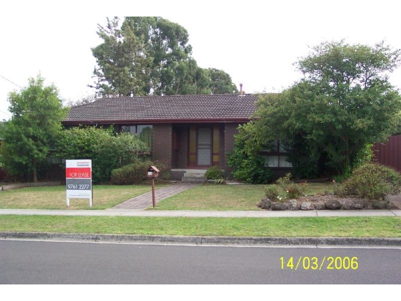13 Cockerell Street, Ferntree Gully VIC 3156