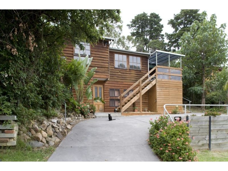 18 Bayview Cres, The Basin VIC 3154