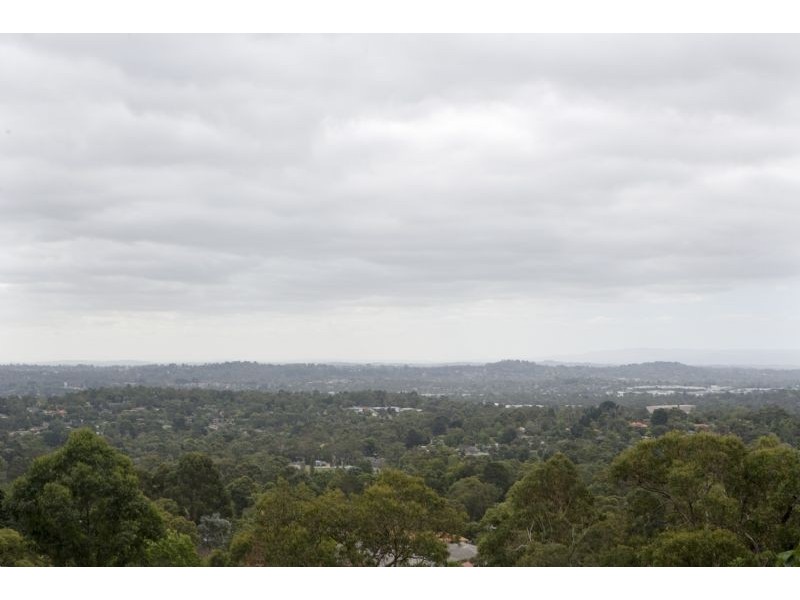 18 Bayview Cres, The Basin VIC 3154