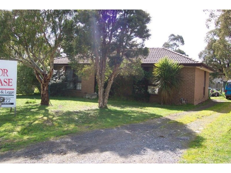 10 Waratah Avenue, Bayswater VIC 3153