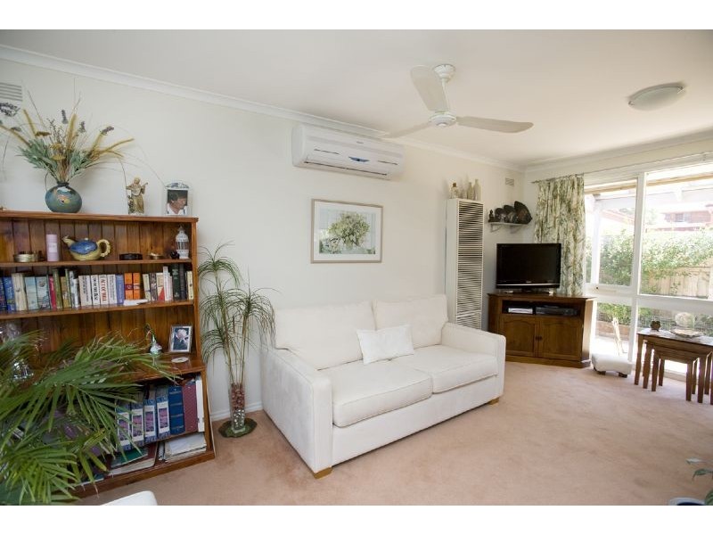 2/49 Tulip Crescent, Boronia VIC 3155