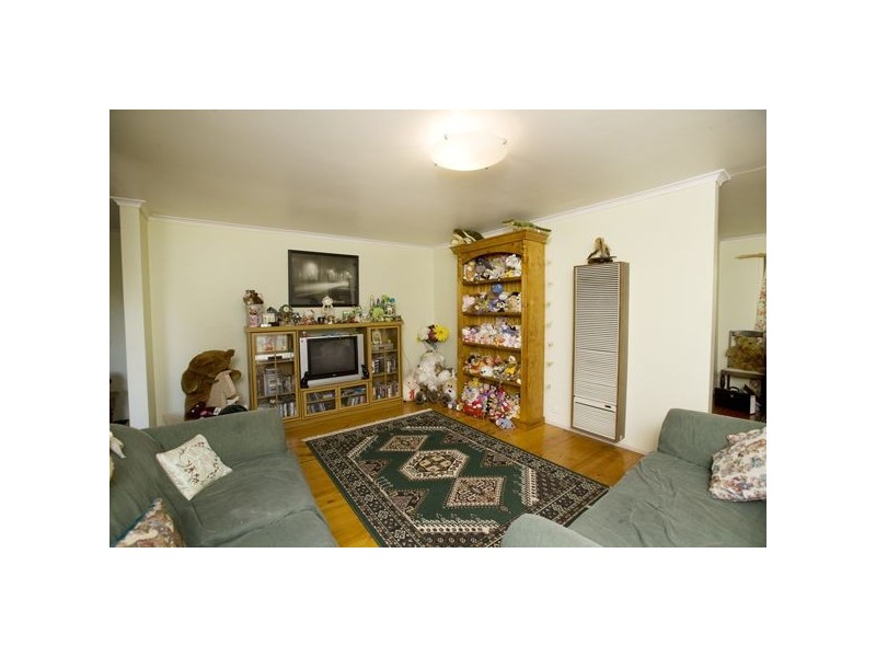 1 Tiverton Court, Bayswater North VIC 3153