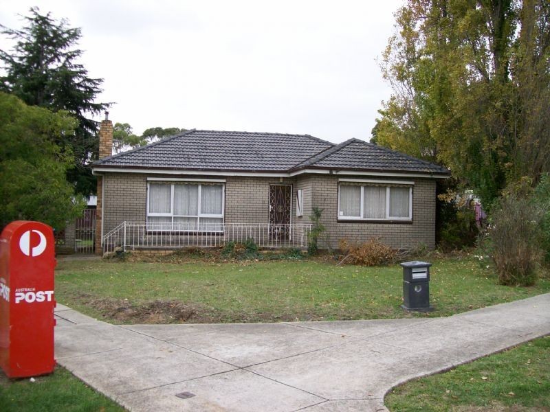 1 Robertson Cres, Boronia VIC 3155