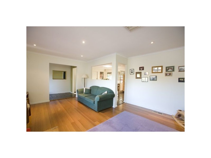 6 Ashton Road, Ferntree Gully VIC 3156