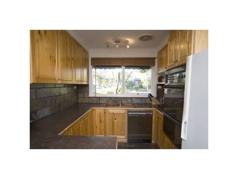 6 Ashton Road, Ferntree Gully VIC 3156