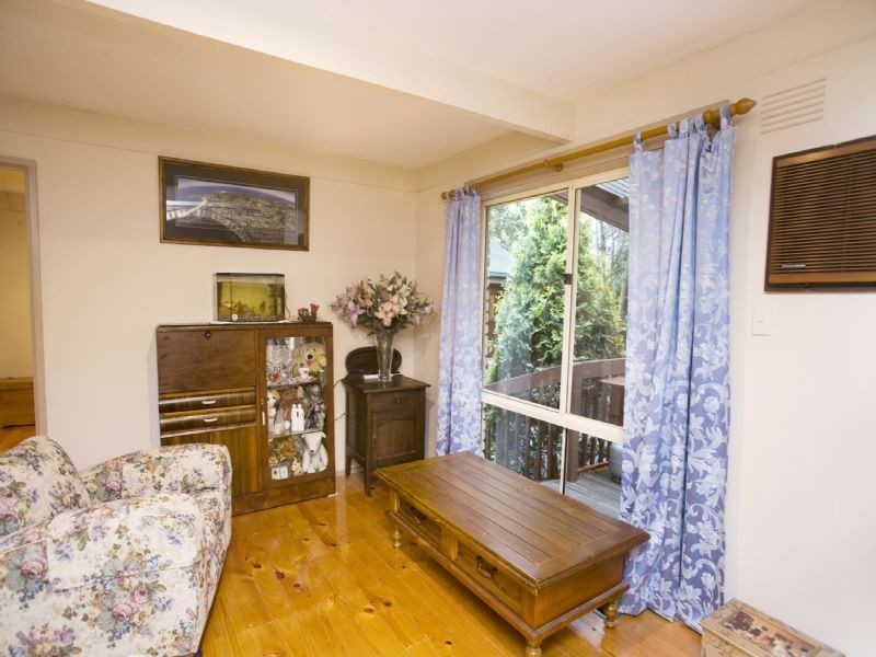 48 Cambden Park Parade, Ferntree Gully VIC 3156