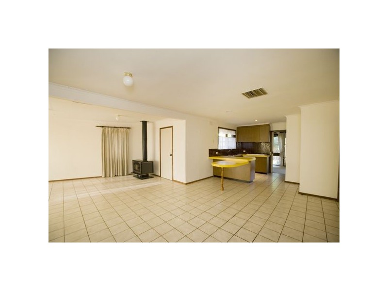 6 Ayr Street, Ferntree Gully VIC 3156