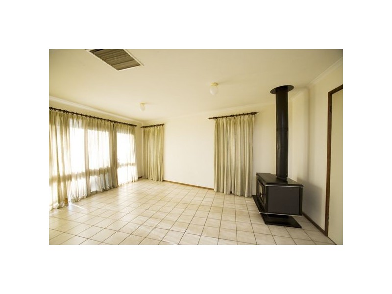 6 Ayr Street, Ferntree Gully VIC 3156