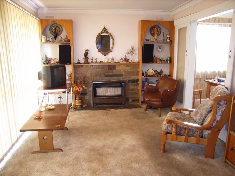 14 Holme Road, Ferntree Gully VIC 3156