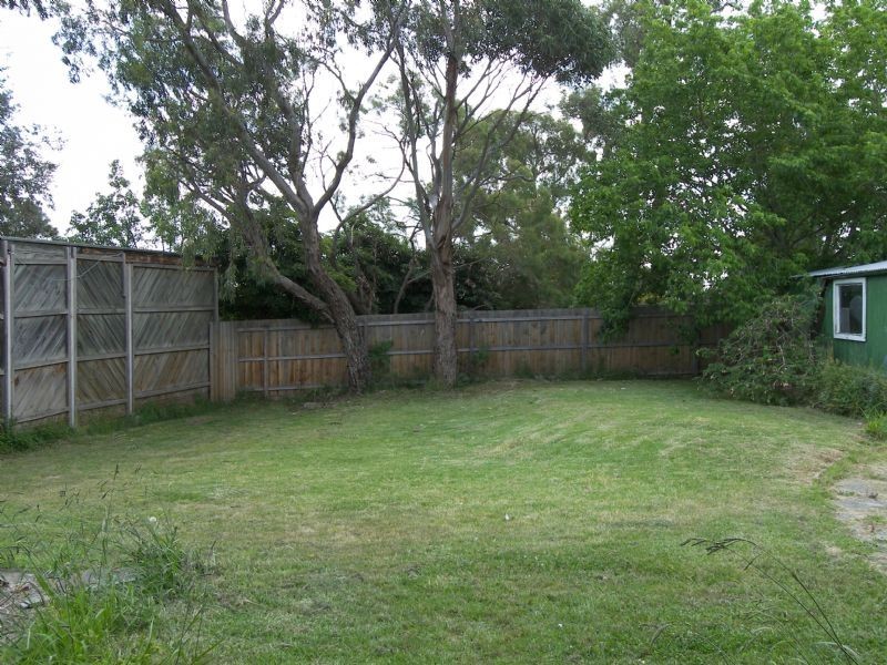42 Commercial Road, Ferntree Gully VIC 3156