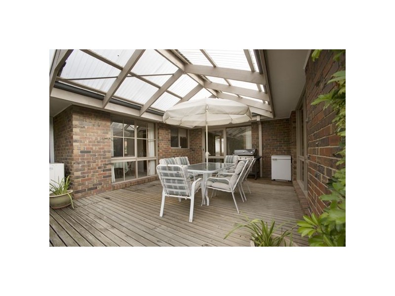 40 Commercial Road, Ferntree Gully VIC 3156