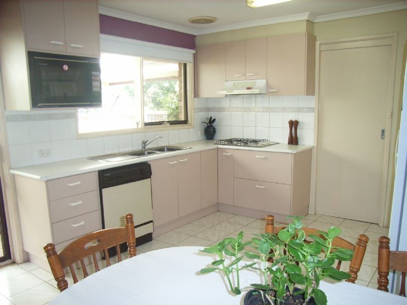 2 Sandgate Blvd, Ferntree Gully VIC 3156