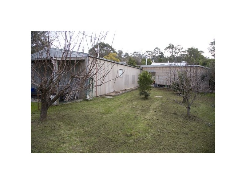 16 Francis Crescent, Ferntree Gully VIC 3156