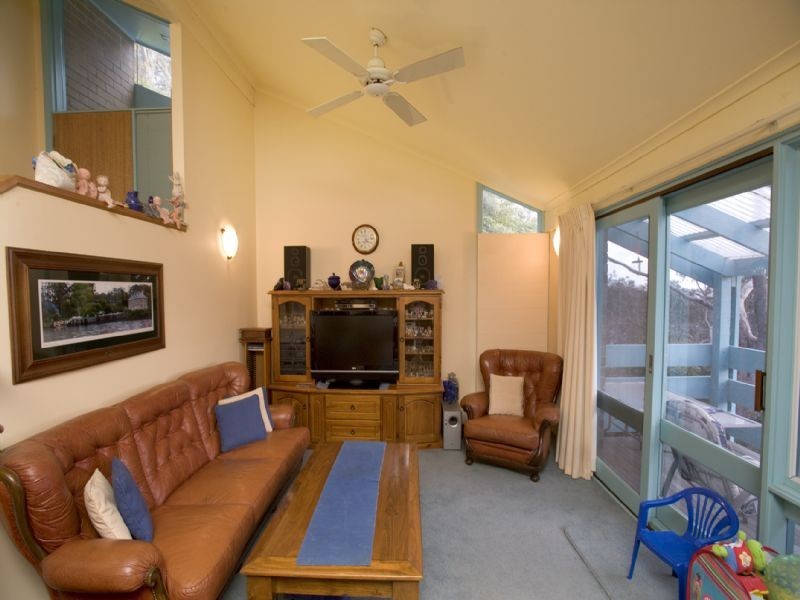 1 Irene Avenue, Upper Ferntree Gully VIC 3156