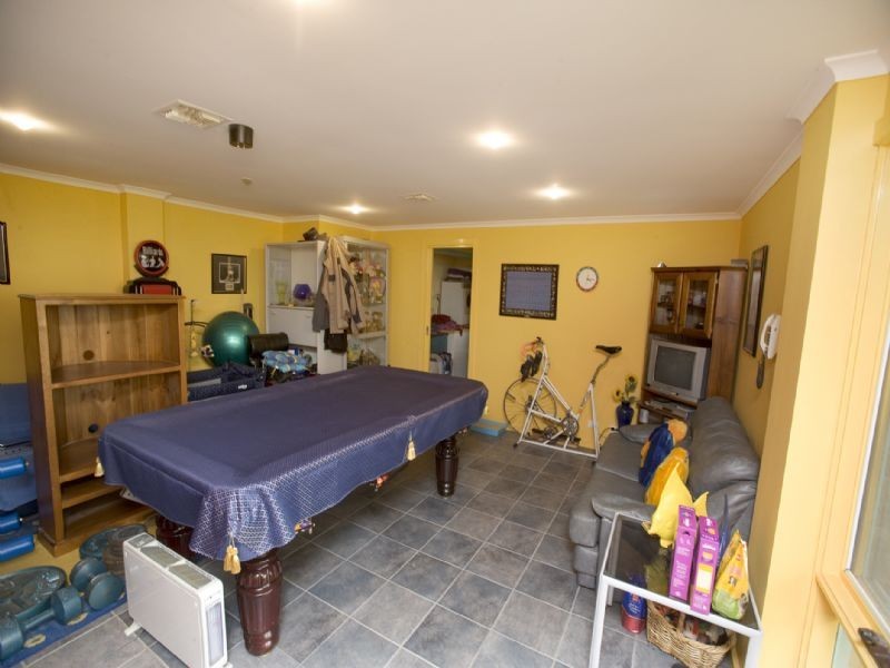 1 Irene Avenue, Upper Ferntree Gully VIC 3156