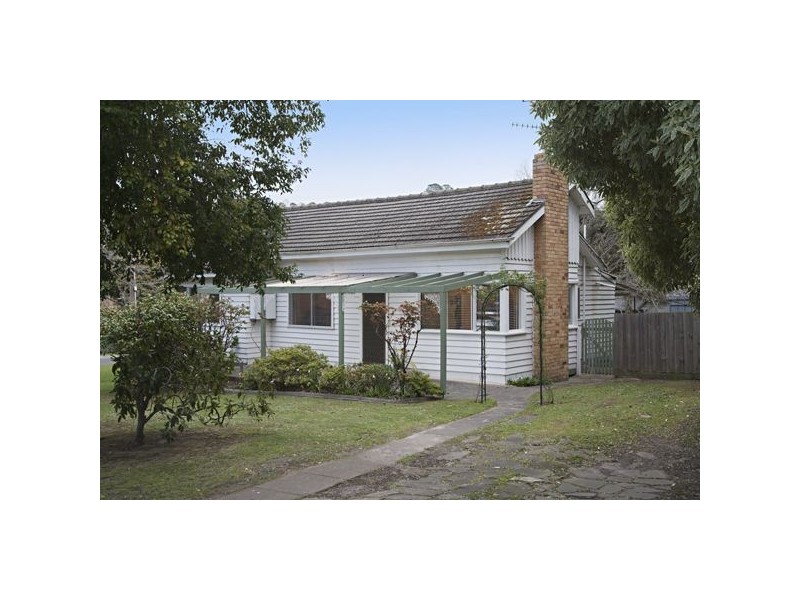 4 Rollings Road, Upper Ferntree Gully VIC 3156