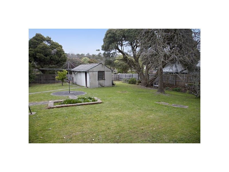 4 Rollings Road, Upper Ferntree Gully VIC 3156