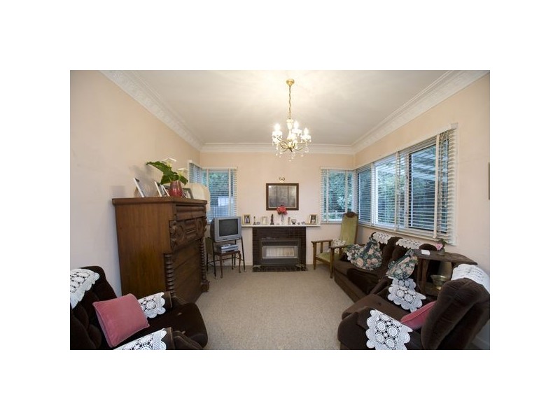 4 Rollings Road, Upper Ferntree Gully VIC 3156