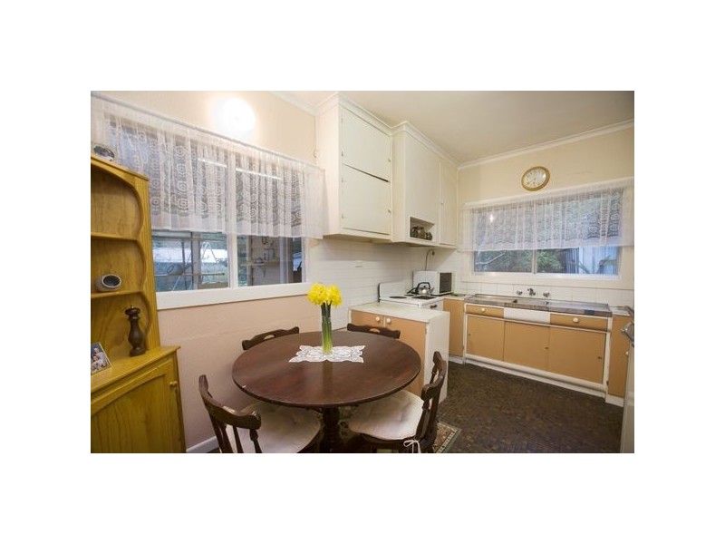 4 Rollings Road, Upper Ferntree Gully VIC 3156