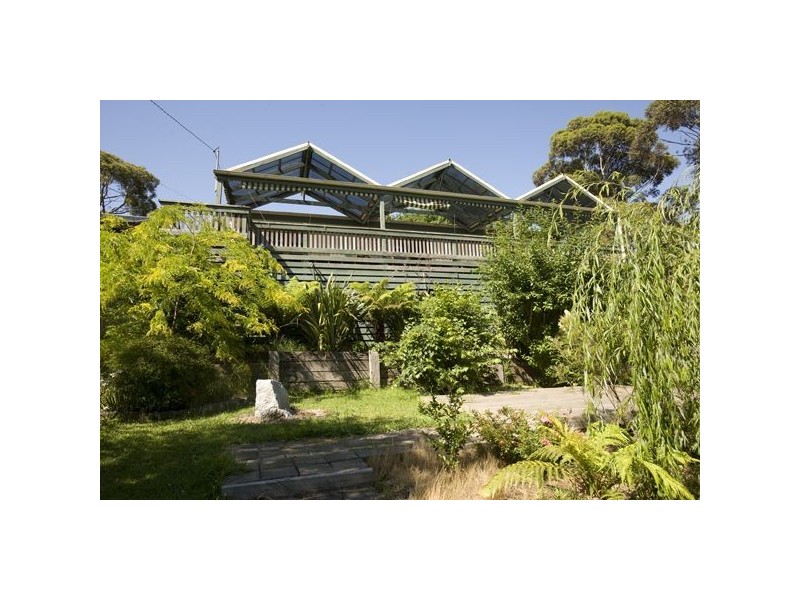 6 Bates Avenue, Upper Ferntree Gully VIC 3156