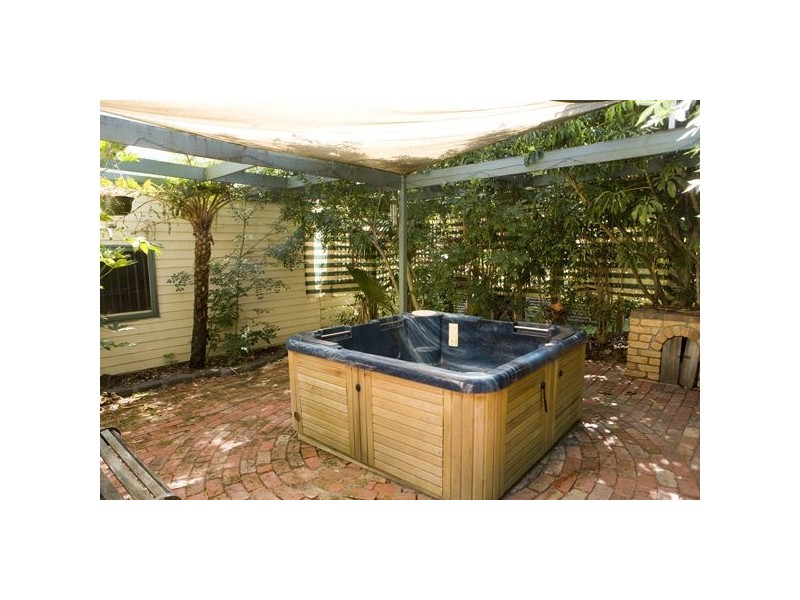 6 Bates Avenue, Upper Ferntree Gully VIC 3156