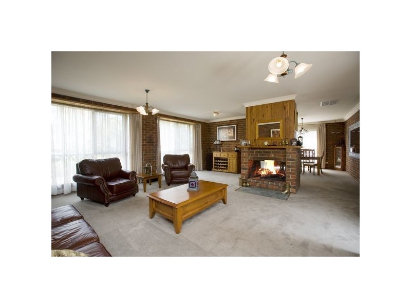 13 George Street, Ferntree Gully VIC 3156