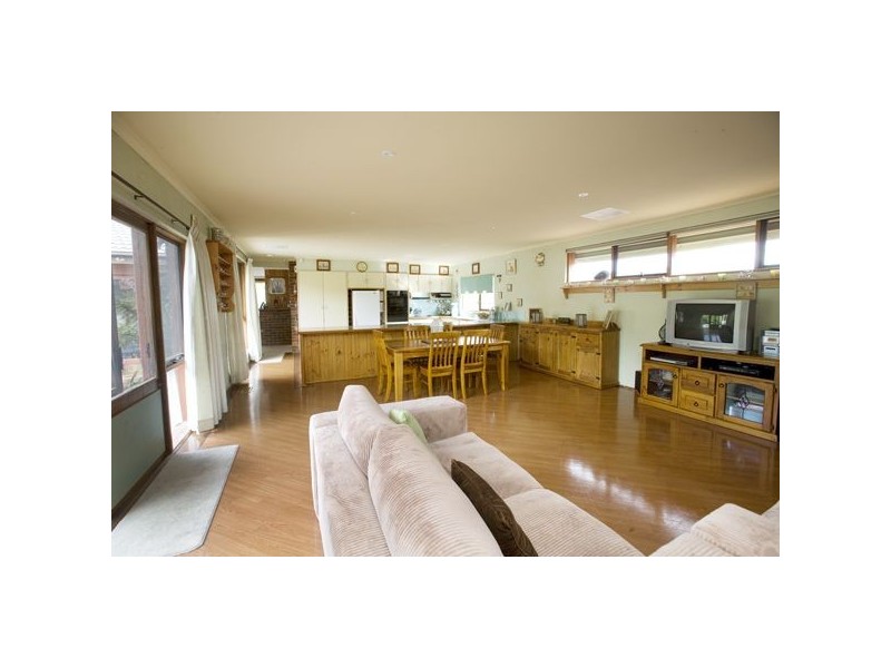 13 George Street, Ferntree Gully VIC 3156