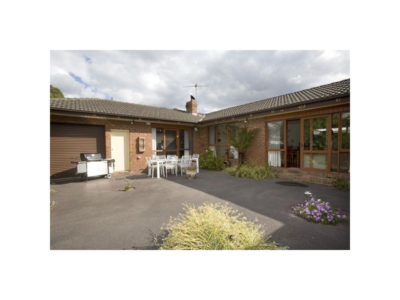 13 George Street, Ferntree Gully VIC 3156