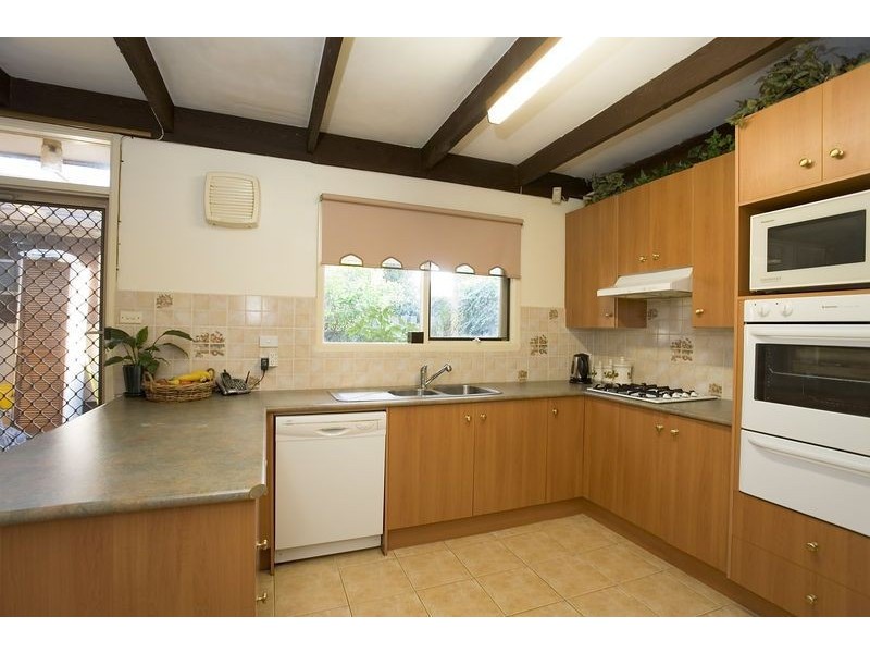 99 Thames Promenade, Chelsea VIC 3196