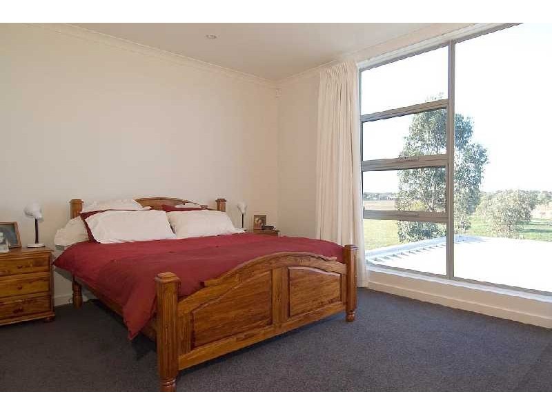 11 Tyrrell Terrace, Waterways VIC 3195