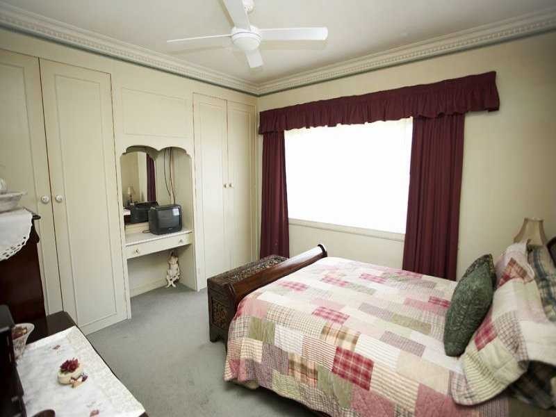 254 Warrigal Road, Cheltenham VIC 3192