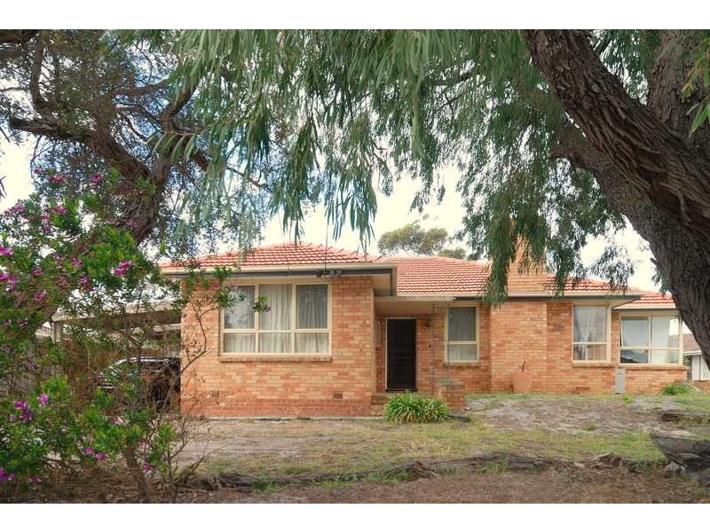 16 Golden Avenue, Bonbeach VIC 3196