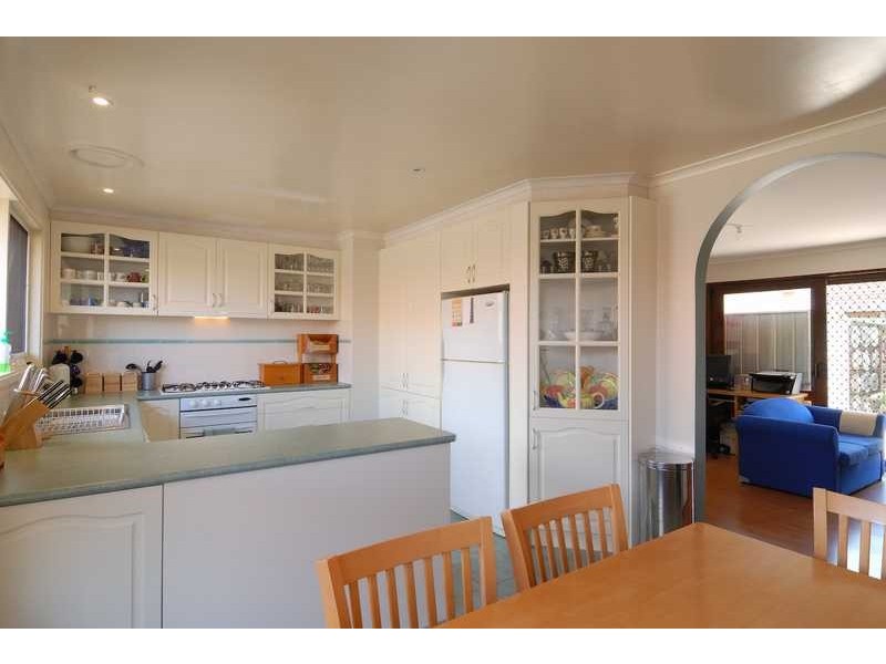 48 Amaroo Drive, Chelsea Heights VIC 3196