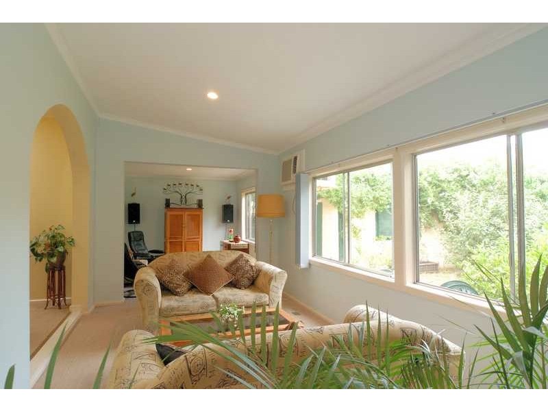 36 Royal Road, Bonbeach VIC 3196