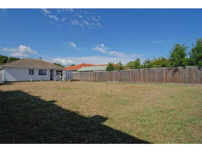 33 Cannes Avenue, Bonbeach VIC 3196