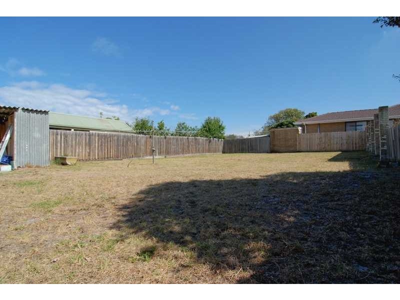 33 Cannes Avenue, Bonbeach VIC 3196