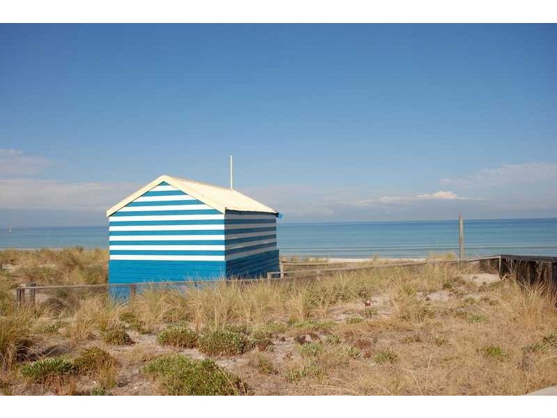 33 Cannes Avenue, Bonbeach VIC 3196