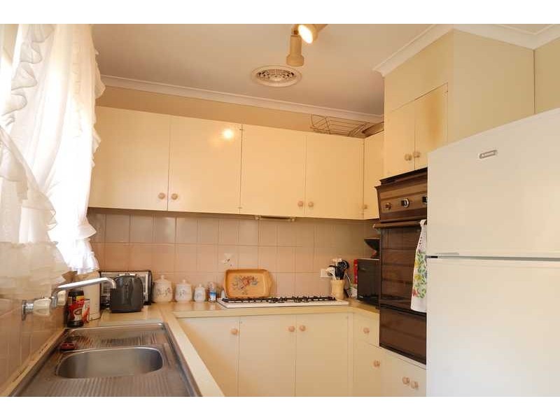 2/10 Higham, Cheltenham VIC 3192