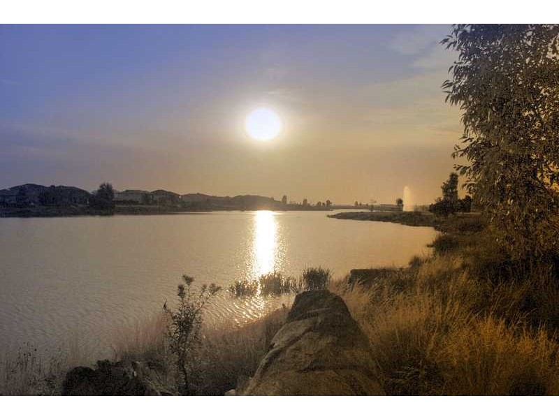 8 Lake King Circle, Waterways VIC 3195