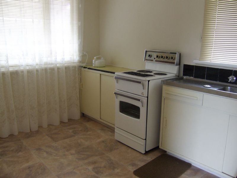 23 Raymond Avenue, Seaford VIC 3198