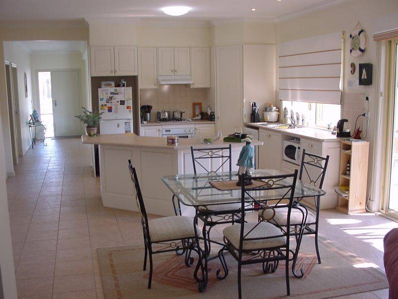 16 GROVE COURT, Carrum Downs VIC 3201