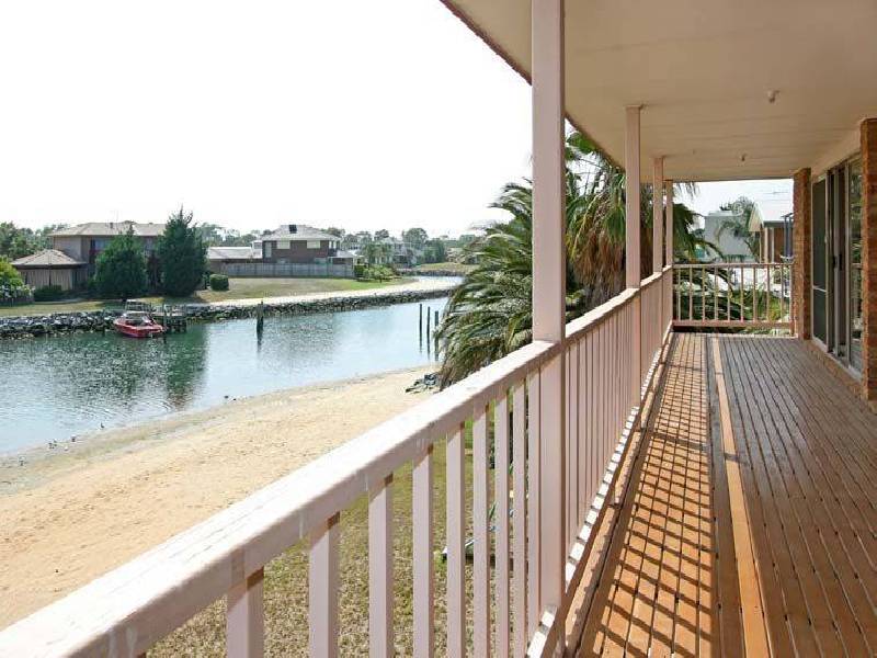 19 LONG ISLAND POINT, Patterson Lakes VIC 3197