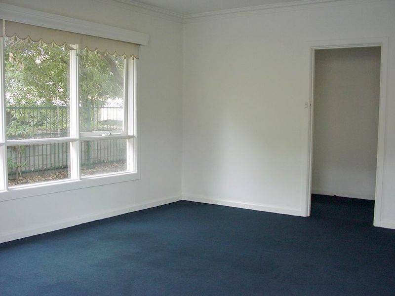 15 BAYVIEW ROAD, Frankston VIC 3199