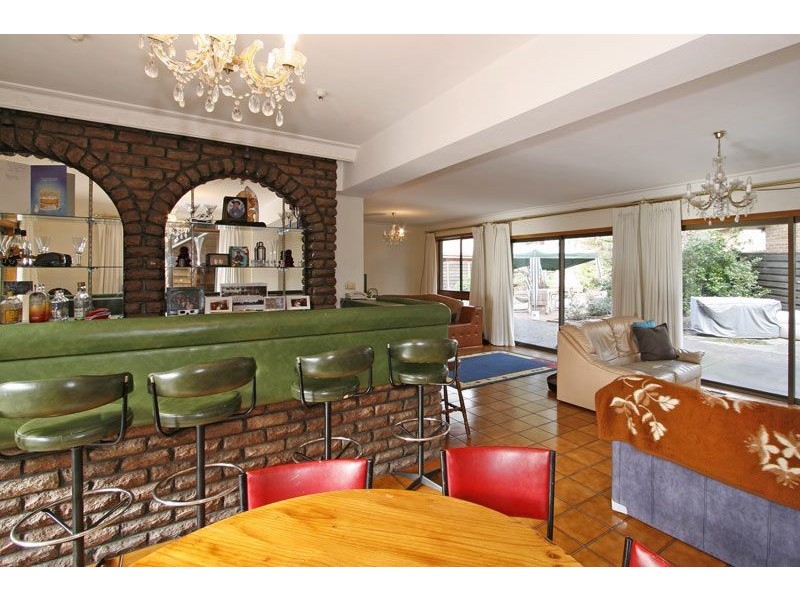 18 LEGANA COURT, Patterson Lakes VIC 3197