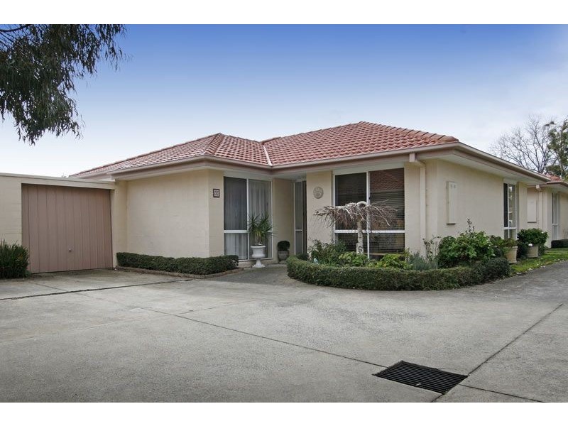 2/13 GRAHAM ROAD, Carrum VIC 3197