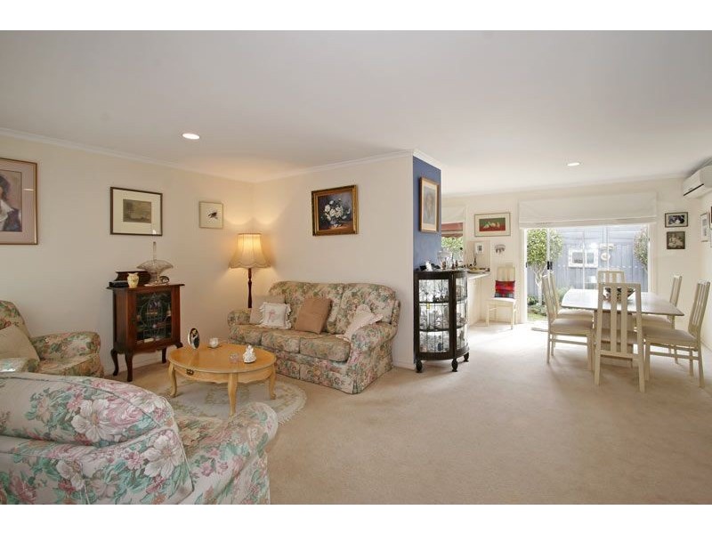 2/13 GRAHAM ROAD, Carrum VIC 3197