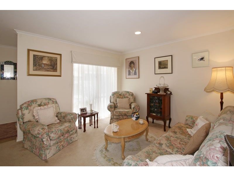 2/13 GRAHAM ROAD, Carrum VIC 3197